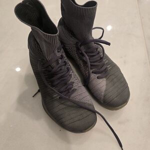 Nike Men's Dark Gray High-Top Athletic Shoes